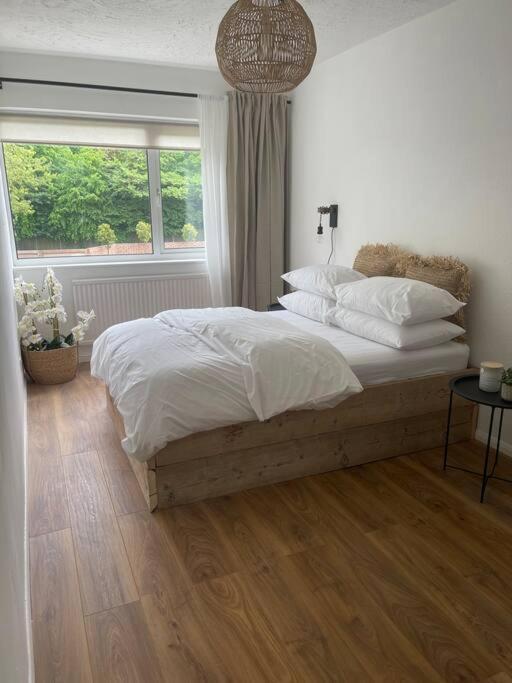Stylish Apartment With Stunning Views Chislet Eksteriør bilde