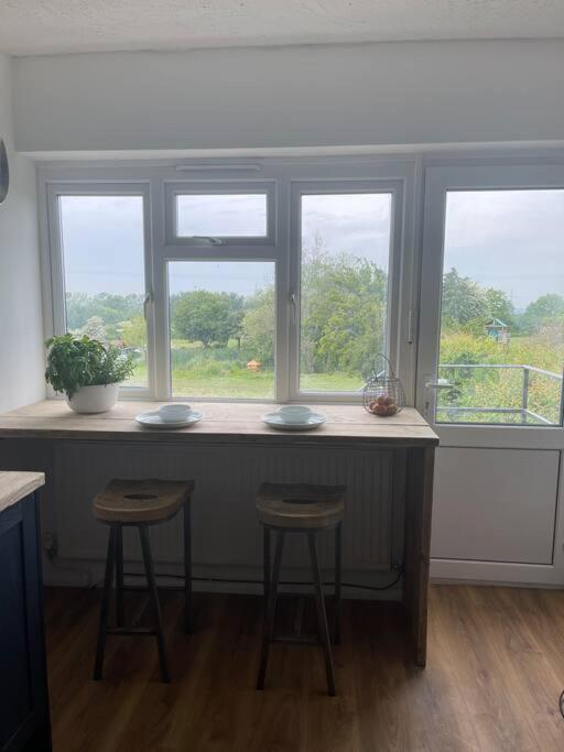 Stylish Apartment With Stunning Views Chislet Eksteriør bilde