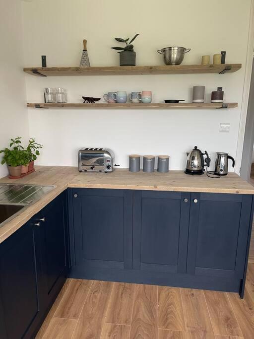 Stylish Apartment With Stunning Views Chislet Eksteriør bilde